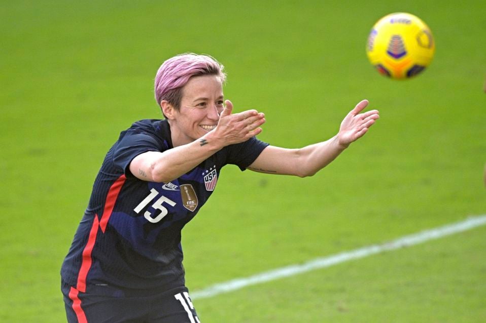 Rapinoe Brace Boosts Us In 6 0 Shebelieves Cup Win 