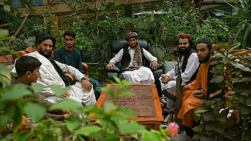 Photo of WATCH: Taliban make themselves at home in Dostum's mansion
