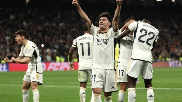 madrid crush villareal to lead la liga madrid crush villareal to lead la liga