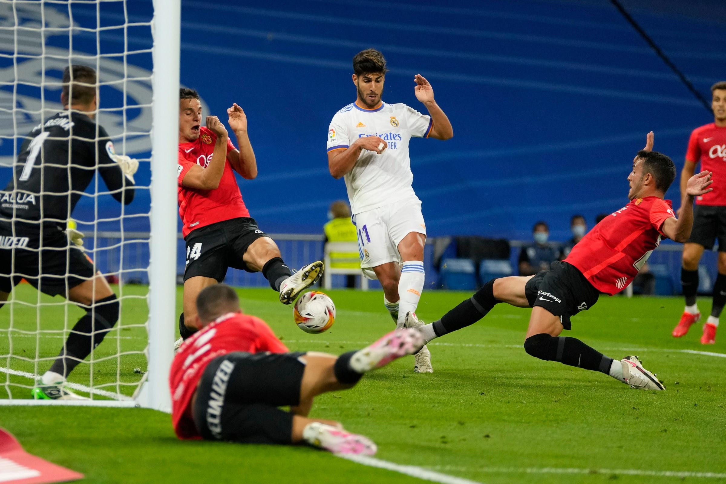 Photo of Asensio bags hat-trick as Real Madrid hit Mallorca for six