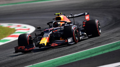 albon thanks red bull for sticking with him