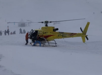avalanche in iiojk leaves one russian skier dead six rescued