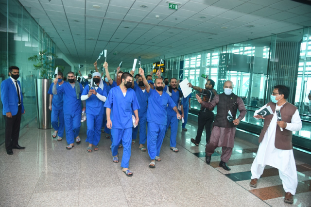 62 pakistani prisoners released by saudi arabia ahead of eidul azha arrive at islamabad airport photo twitter pti 62 pakistani prisoners released by saudi arabia ahead of eidul azha arrive at islamabad airport photo twitter pti