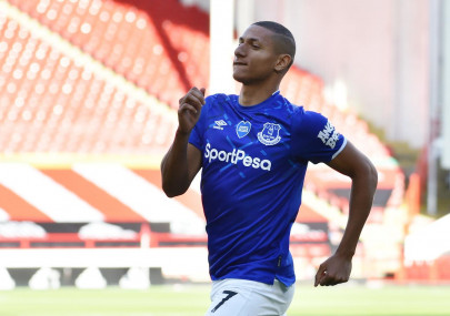 richarlison may stay at everton for another season