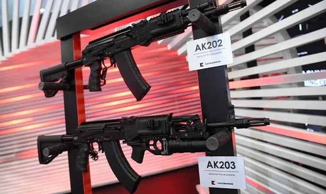 moscow delhi sign deal to produce kalashnikov assault rifles in india moscow delhi sign deal to produce kalashnikov assault rifles in india