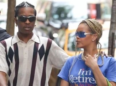 rihanna sparks retirement rumours with i m retired t shirt rihanna sparks retirement rumours with i m retired t shirt