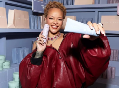 rihanna opens up about postpartum hair loss