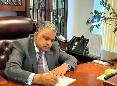 new pakistan envoy to us takes charge