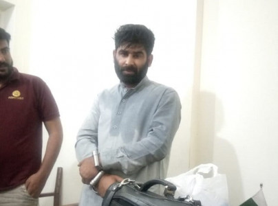 police bust atm robbery gang in multan police bust atm robbery gang in multan