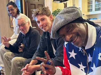 robert de niro snoop dogg and austin butler dine together in malibu