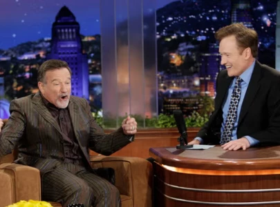 conan o brien reflects on robin williams touching act of kindness after tonight show exit