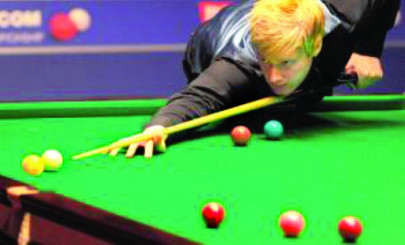 rocket misfires as robertson wins