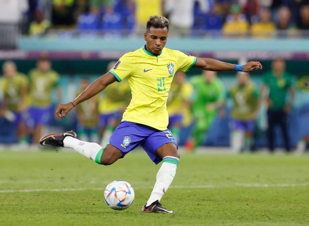 rodrygo eyeing neymar s no 10 spot