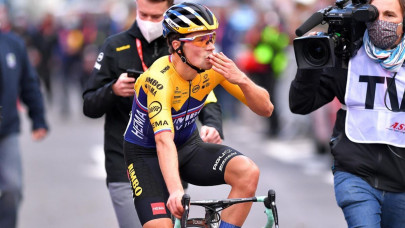 roglic claims liege bastogne liege win roglic claims liege bastogne liege win