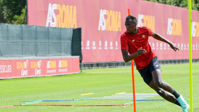 abraham completes roma switch from chelsea for 40 million euros abraham completes roma switch from chelsea for 40 million euros