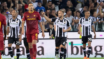 roma slump to surprise thrashing by udinese