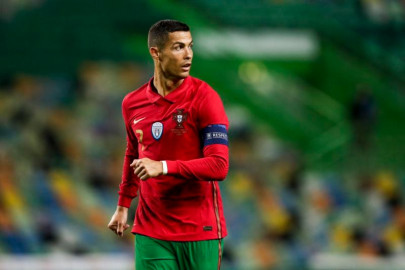 ronaldo self isolates at football city in portugal