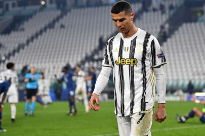 ronaldo silenced as porto knock juventus out of champions league