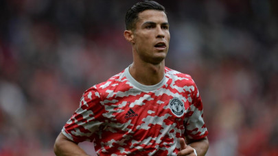 solskjaer says not impossible to leave ronaldo out of team solskjaer says not impossible to leave ronaldo out of team