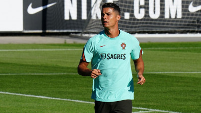 man utd bound ronaldo joins up with portugal squad man utd bound ronaldo joins up with portugal squad