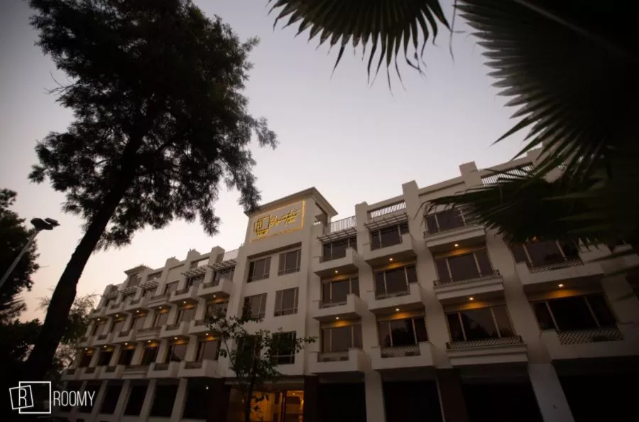 photo roomy signature hotel photo roomy signature hotel