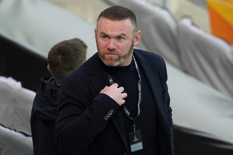 Photo of Rooney vows to stick with Derby despite looming administration
