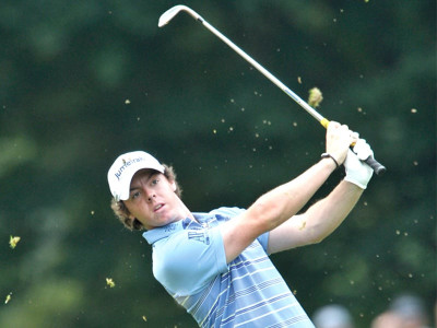 magical mcilroy leads by six