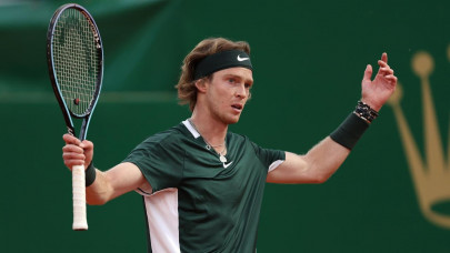 rublev blasts wimbledon ban as complete discrimination rublev blasts wimbledon ban as complete discrimination