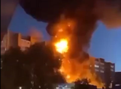 russian fighter plane crashes into apartments near ukraine