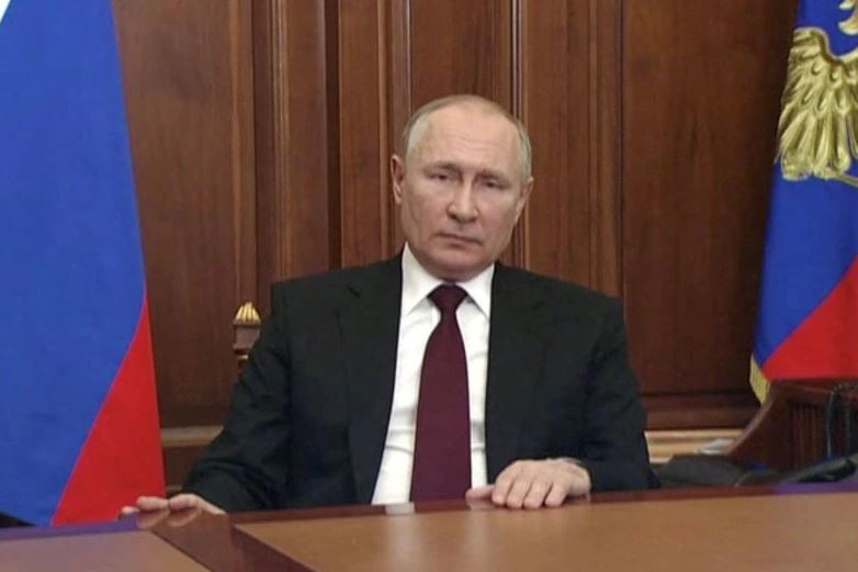 Photo of Putin recognises Ukraine rebel regions as independent