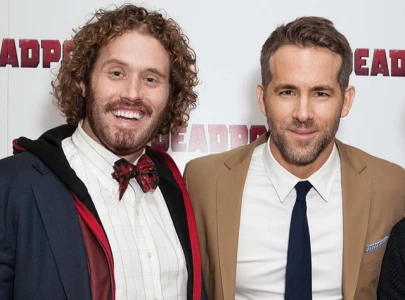 tj miller reignites feud with ryan reynolds claims actor changed after deadpool s success