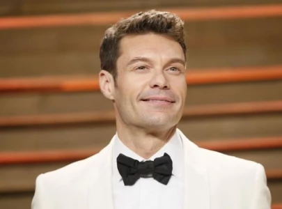 ryan seacrest returns as host for american idol season 9