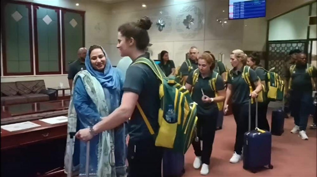sa women s team arrives for t20s sa women s team arrives for t20s