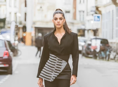 in pictures decoding sanam saeed s looks from barzakh world premiere in pictures decoding sanam saeed s looks from barzakh world premiere