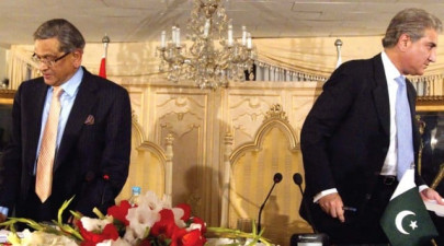 indian media blames pakistan for the fiasco