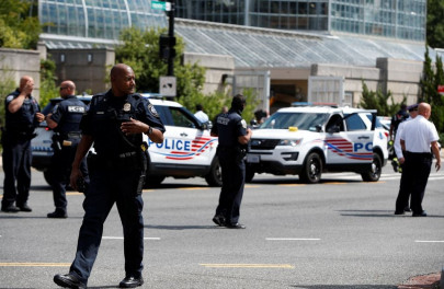 man claiming to have bomb near us capitol surrenders to police