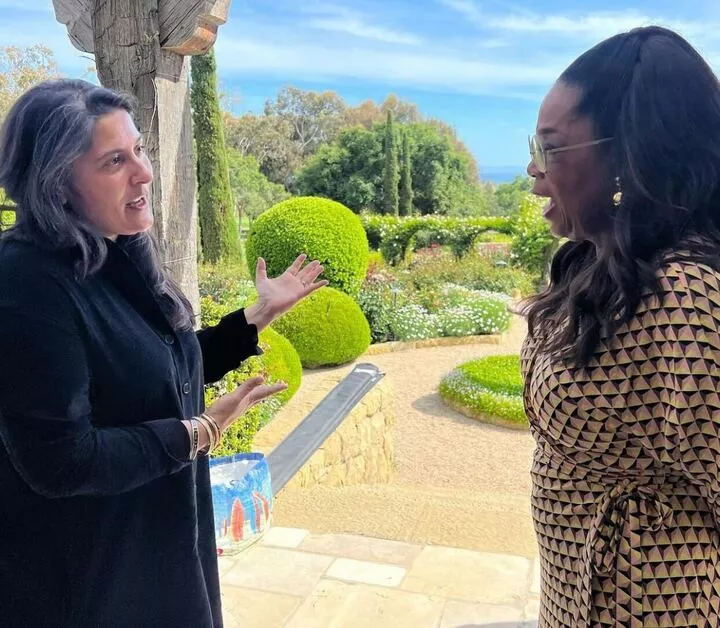 onscreen to real life sharmeen obaid chinoy s meet up with oprah winfrey was special onscreen to real life sharmeen obaid chinoy s meet up with oprah winfrey was special