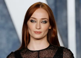 sophie turner defends sansa stark assault scene in game of thrones as portrayal of women s struggles