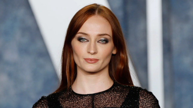 sophie turner in talks to star as lara croft in tomb raider series sophie turner in talks to star as lara croft in tomb raider series