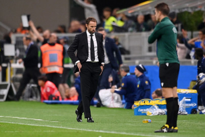 england s southgate brushes off the boos england s southgate brushes off the boos