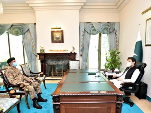 dg spd calls on pm imran khan in islamabad photo express dg spd calls on pm imran khan in islamabad photo express