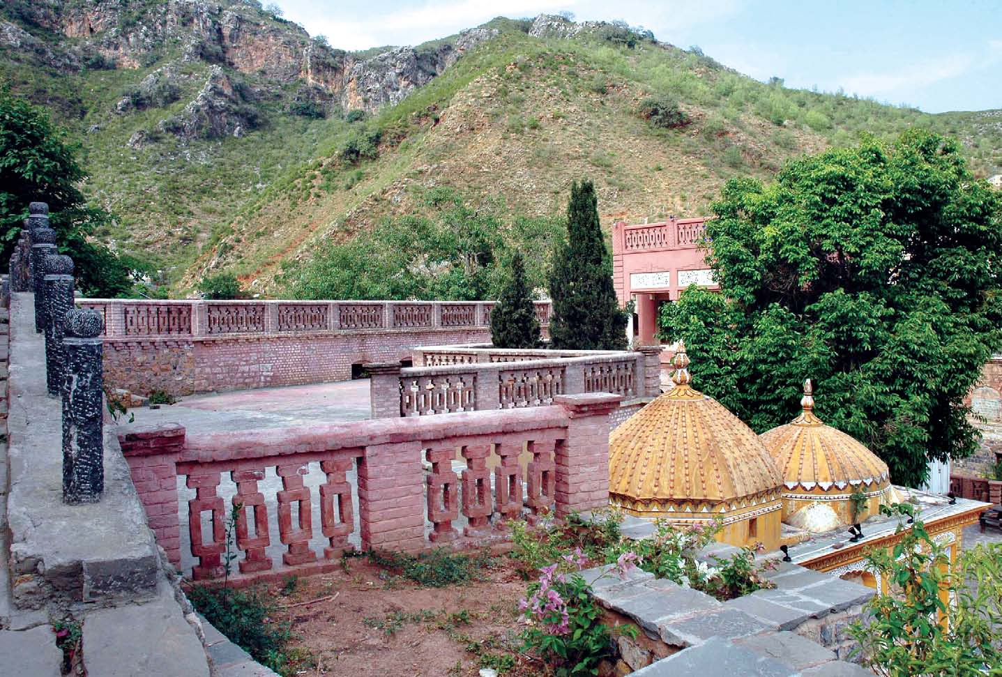 saidpur locals hold a grudge