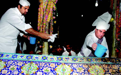 shah rukne alam urs devotees find little to celebrate shah rukne alam urs devotees find little to celebrate