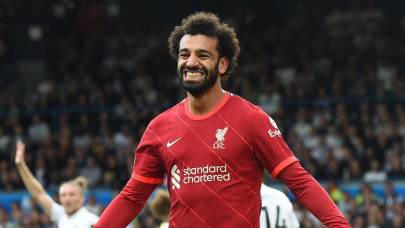 salah joins 100 club as liverpool win at leeds in match marred by elliott injury