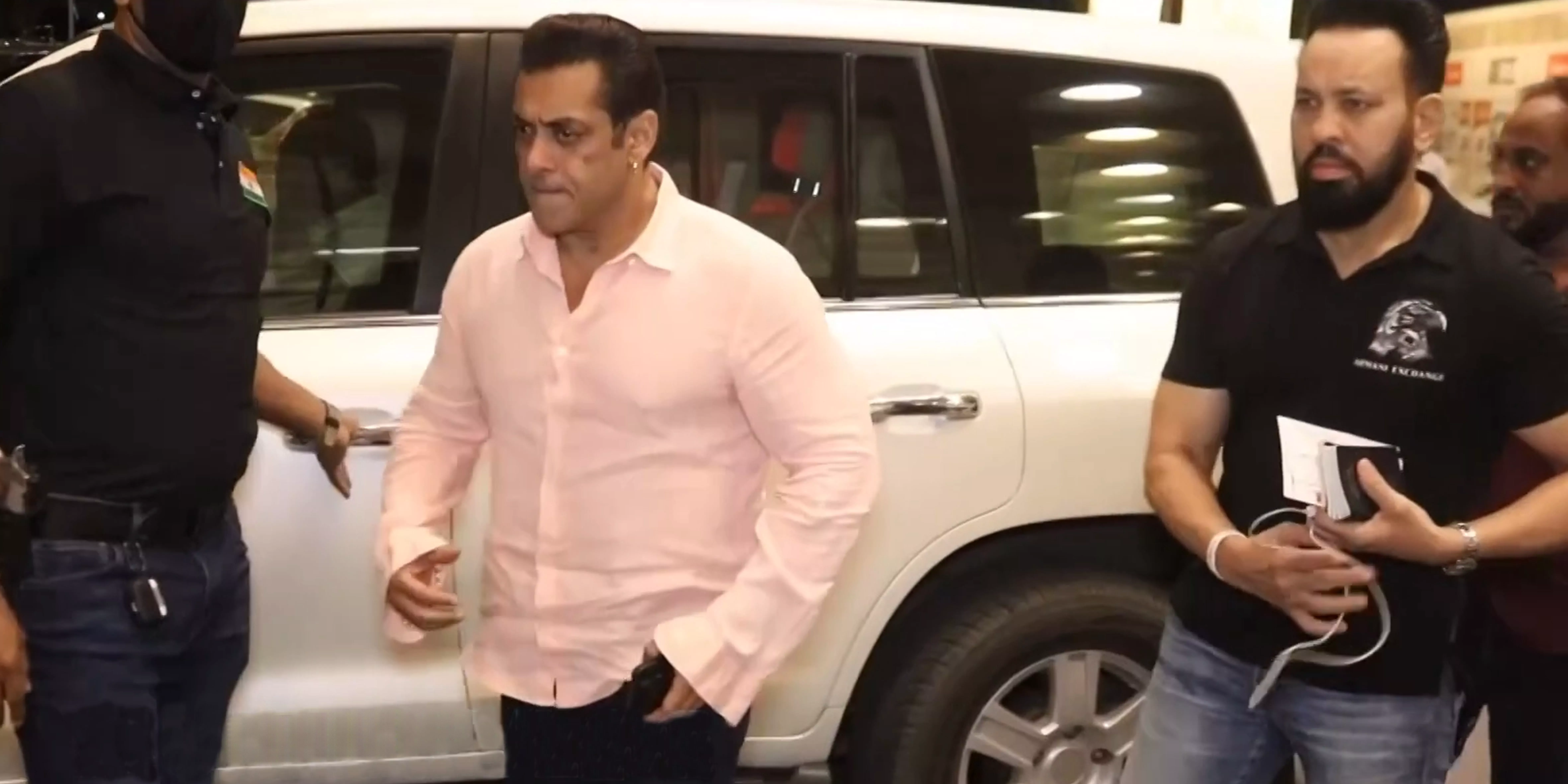 salman and his security team arrived at the mumbai airport on monday evening in a bulletproof land cruiser salman and his security team arrived at the mumbai airport on monday evening in a bulletproof land cruiser