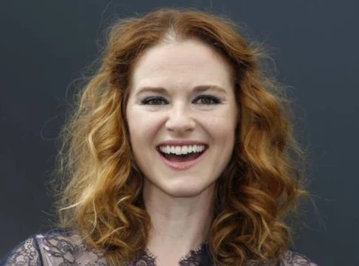 grey s anatomy alum sarah drew reveals she was unceremoniously let go from medical drama in 2018