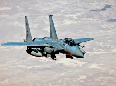 fighter jet crashes in saudi arabia
