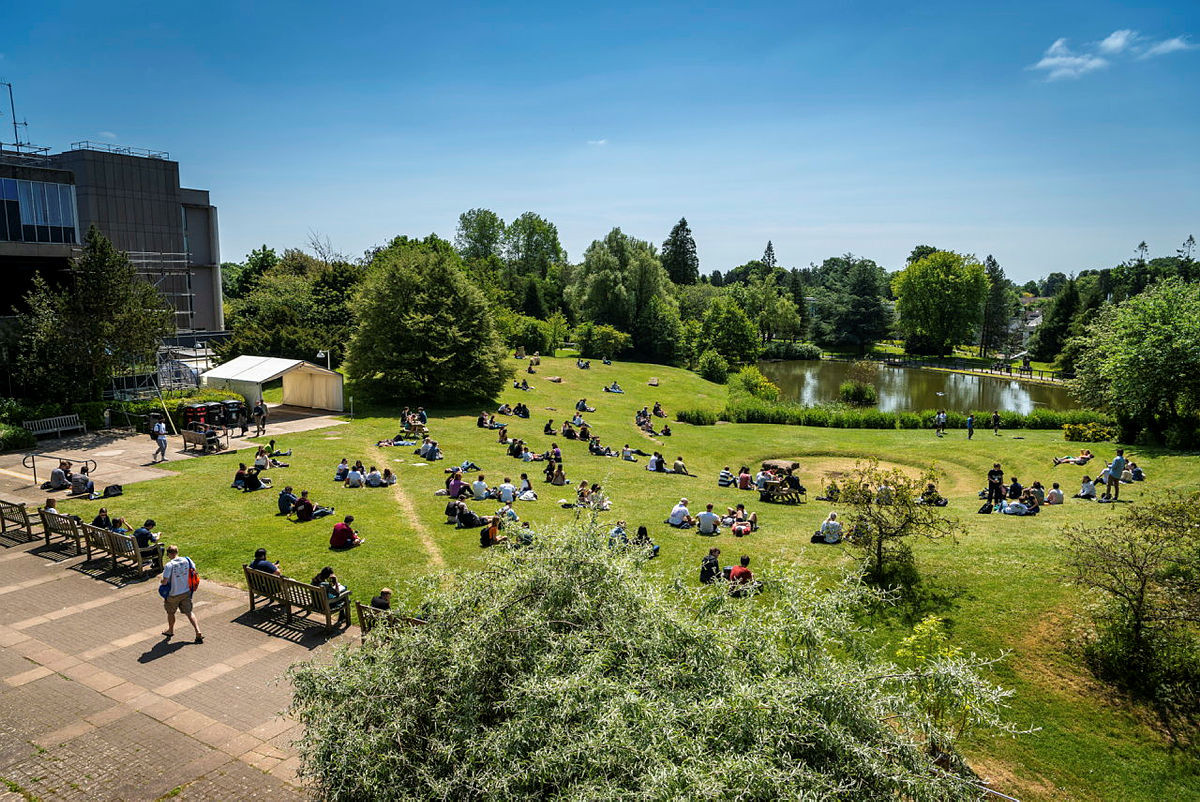 Bath has plenty of green spaces near the campus, allowing students to unwind and recharge by immersing themselves in the nature