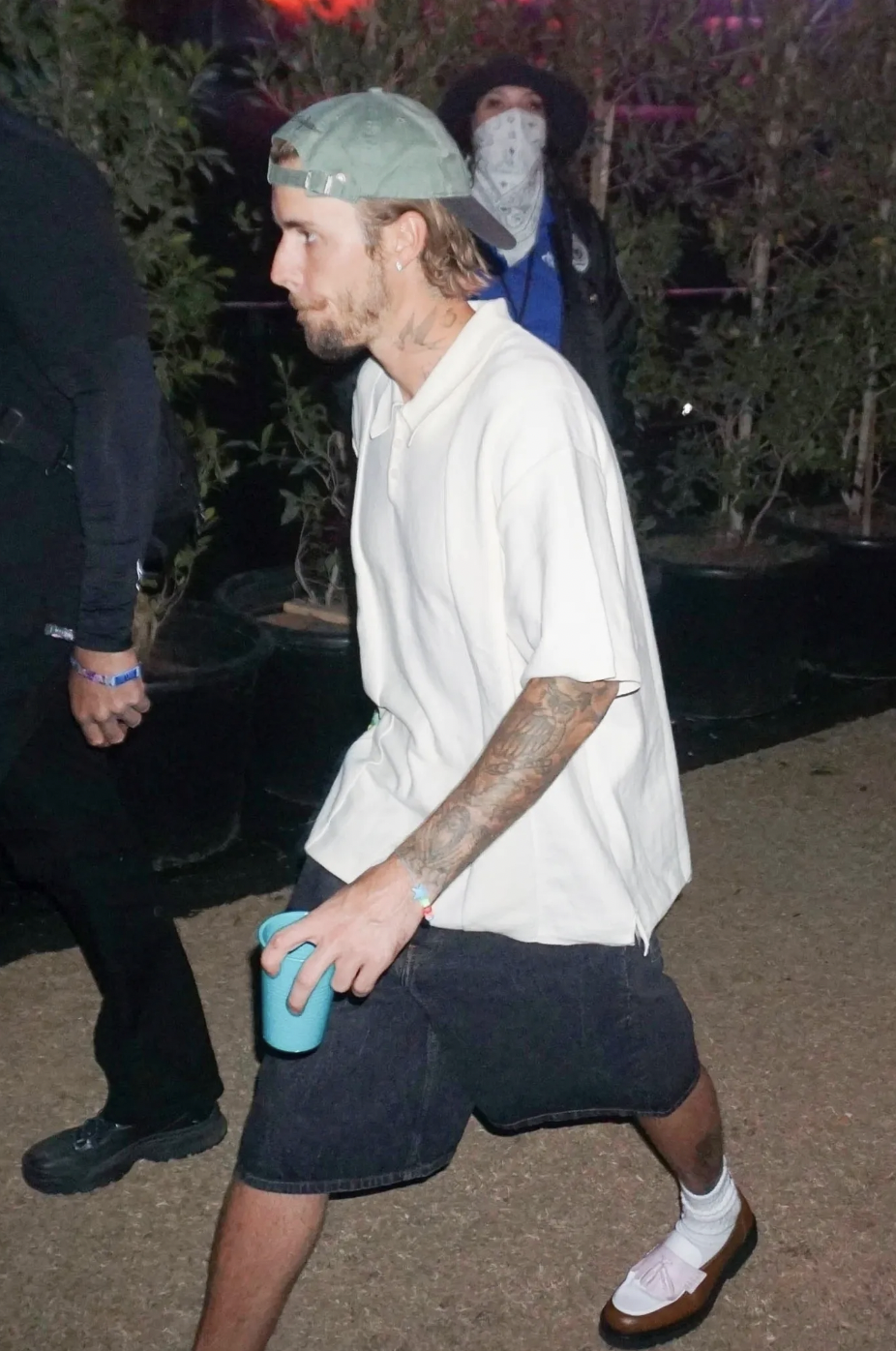 Earlier that day, Justin, 30, was seen walking alone on the festival grounds. (Image courtesy: Backgrid)
