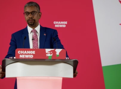 vaughan gething steps down as welsh first minister amid donation scandal